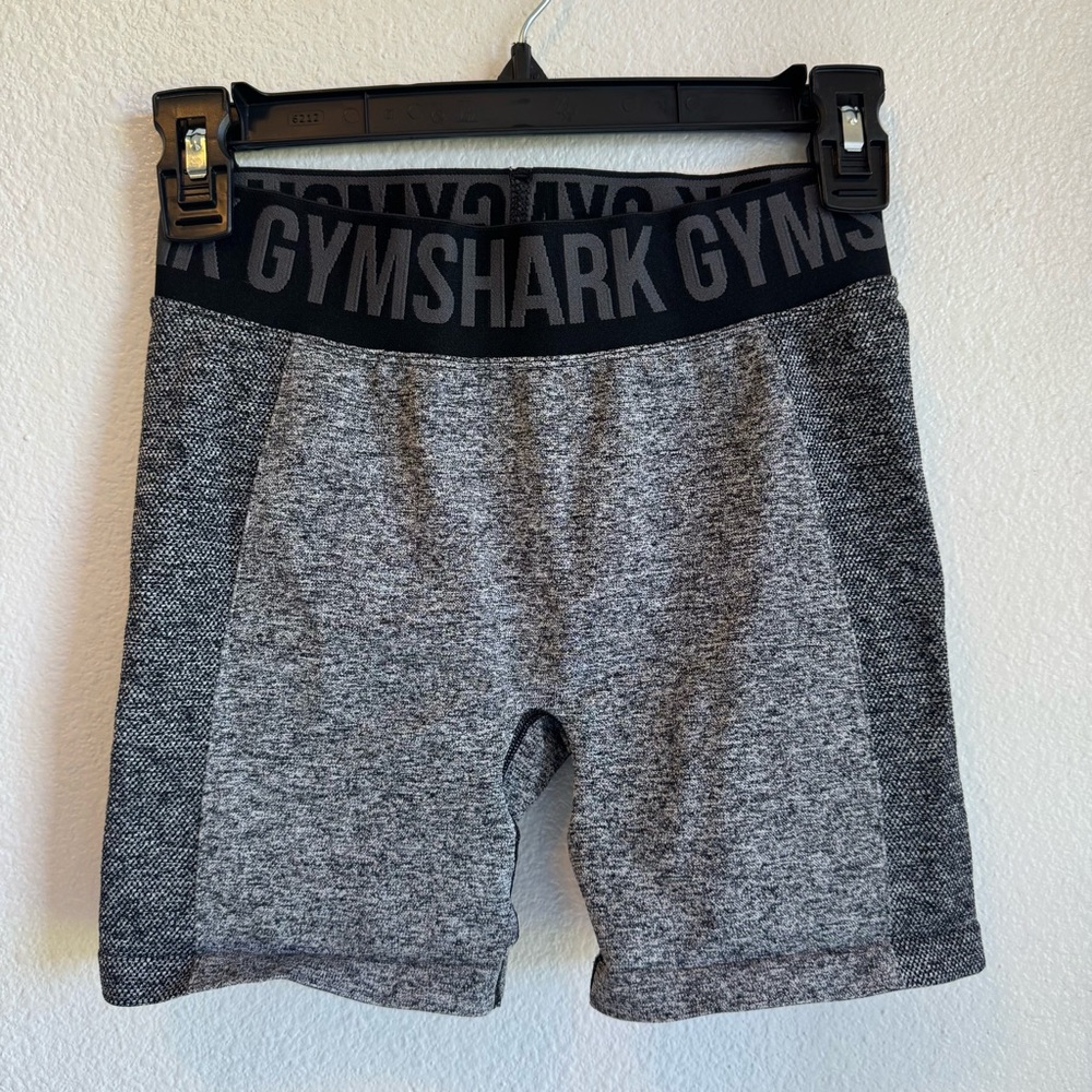 Gymshark Black and Gray Activewear